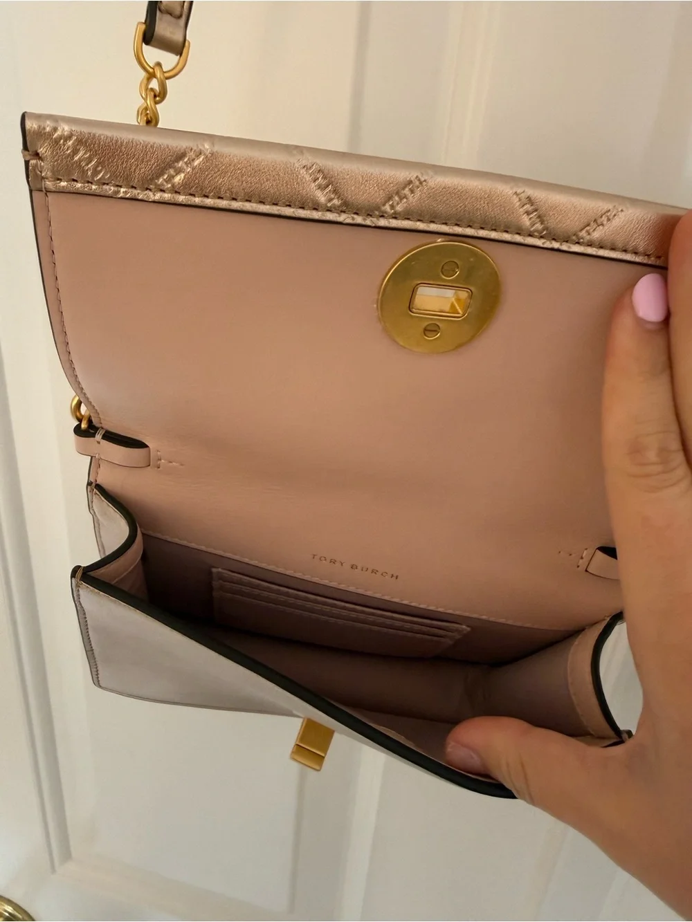 Tory Burch Metallic Quilted Crossbody in Gold